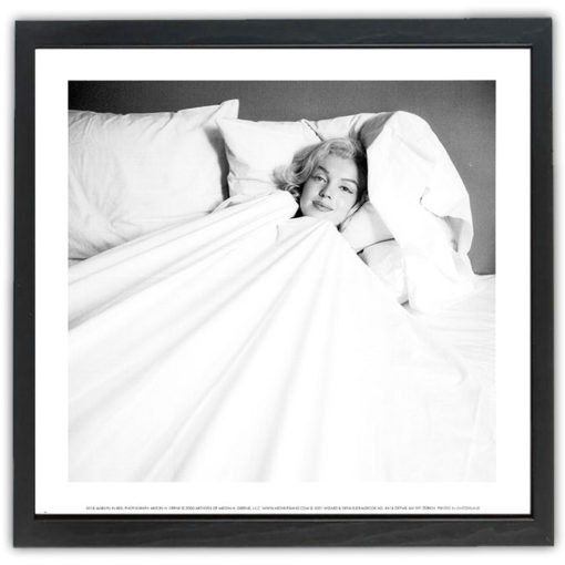 Marilyn Monroe in bed