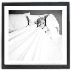 Marilyn Monroe in bed