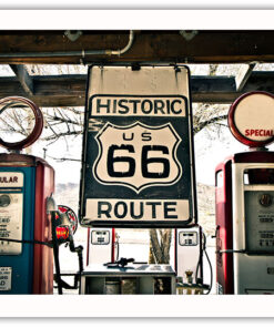 Alternative view of Historiskt Route 66 tankstation